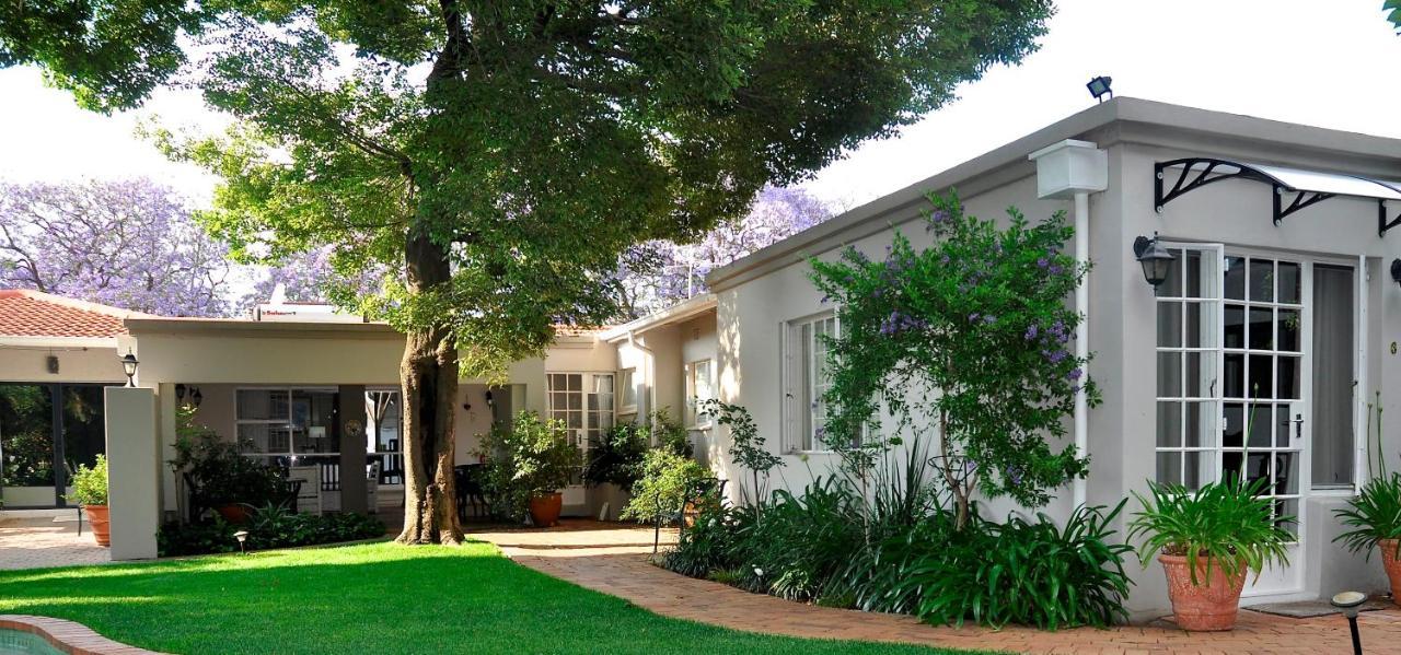 Rosebank Lodge Guesthouse By Claires Johannesburg Ngoại thất bức ảnh
