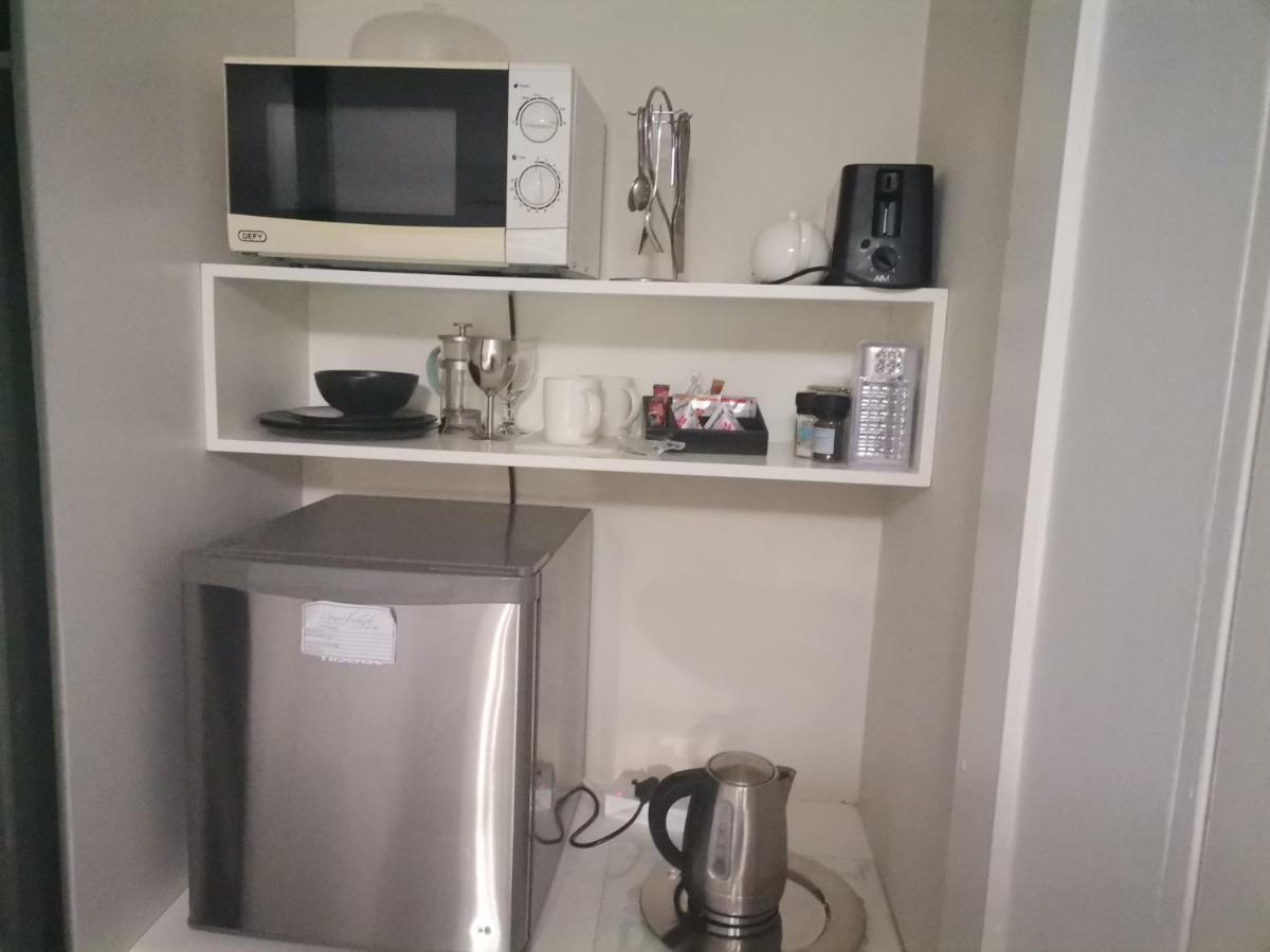 Rosebank Lodge Guesthouse By Claires Johannesburg Ngoại thất bức ảnh