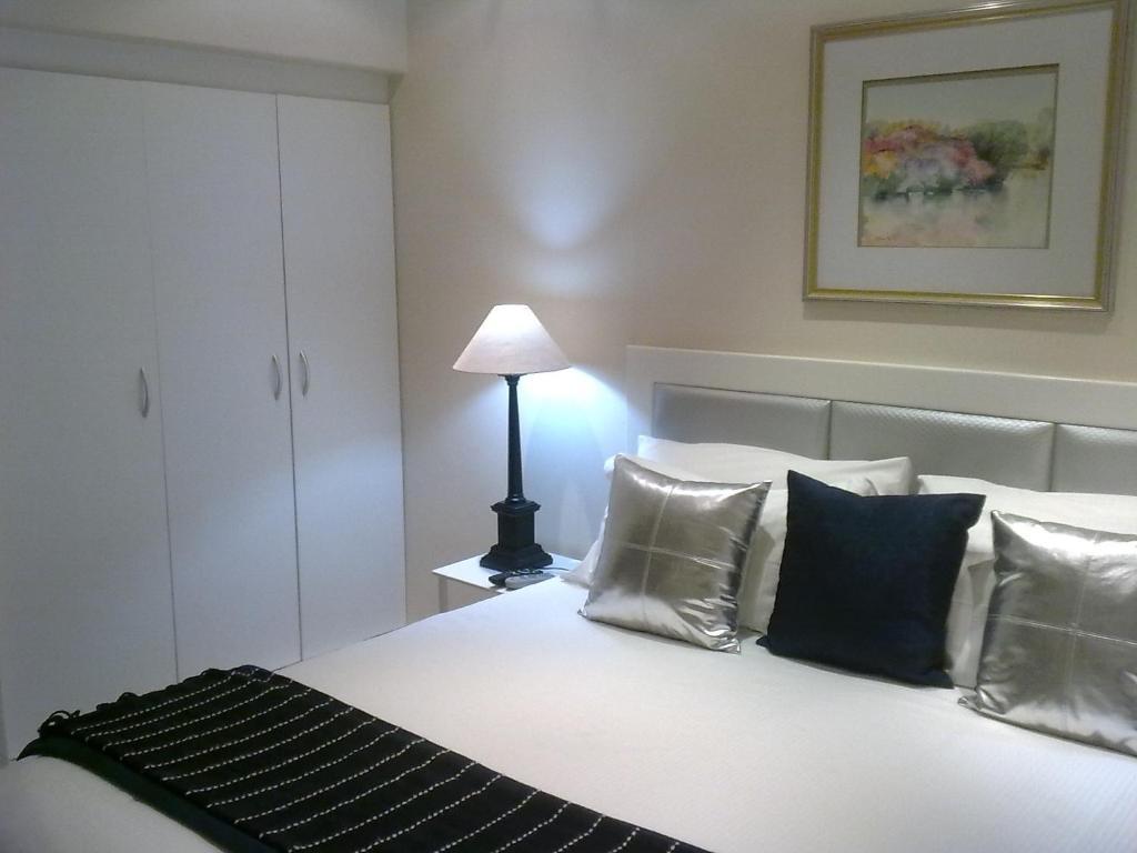 Rosebank Lodge Guesthouse By Claires Johannesburg Phòng bức ảnh