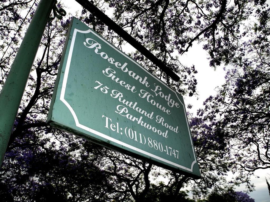 Rosebank Lodge Guesthouse By Claires Johannesburg Ngoại thất bức ảnh